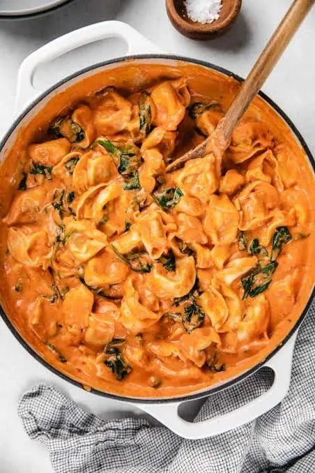 Cheese & Spinach Ravioli Rose - Frozen