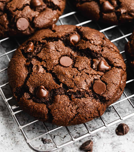 Double Chocolate Chip Cookie