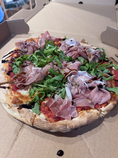 Pizza Cheese Prosciutto & Arugula