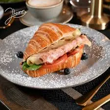 Prosciutto Croissant 