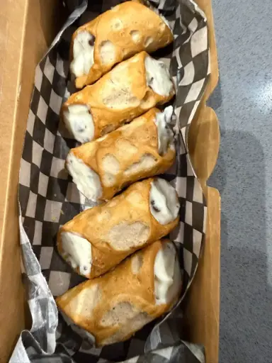 Cannoli Ricotta and Choccolate`s chips (5pcs)